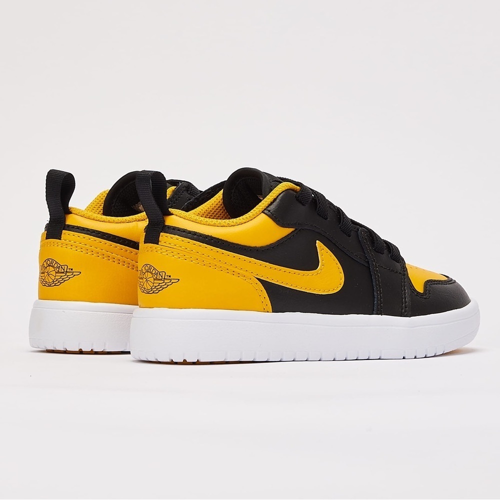 Jordan 1
Low
Yellow Ochre 
PS ALT
Brand new - Picture 9 of 11